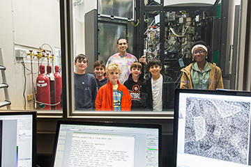 Touring the Evelyn Gruss Lipper Cryo-Electron Microscopy Resource Center